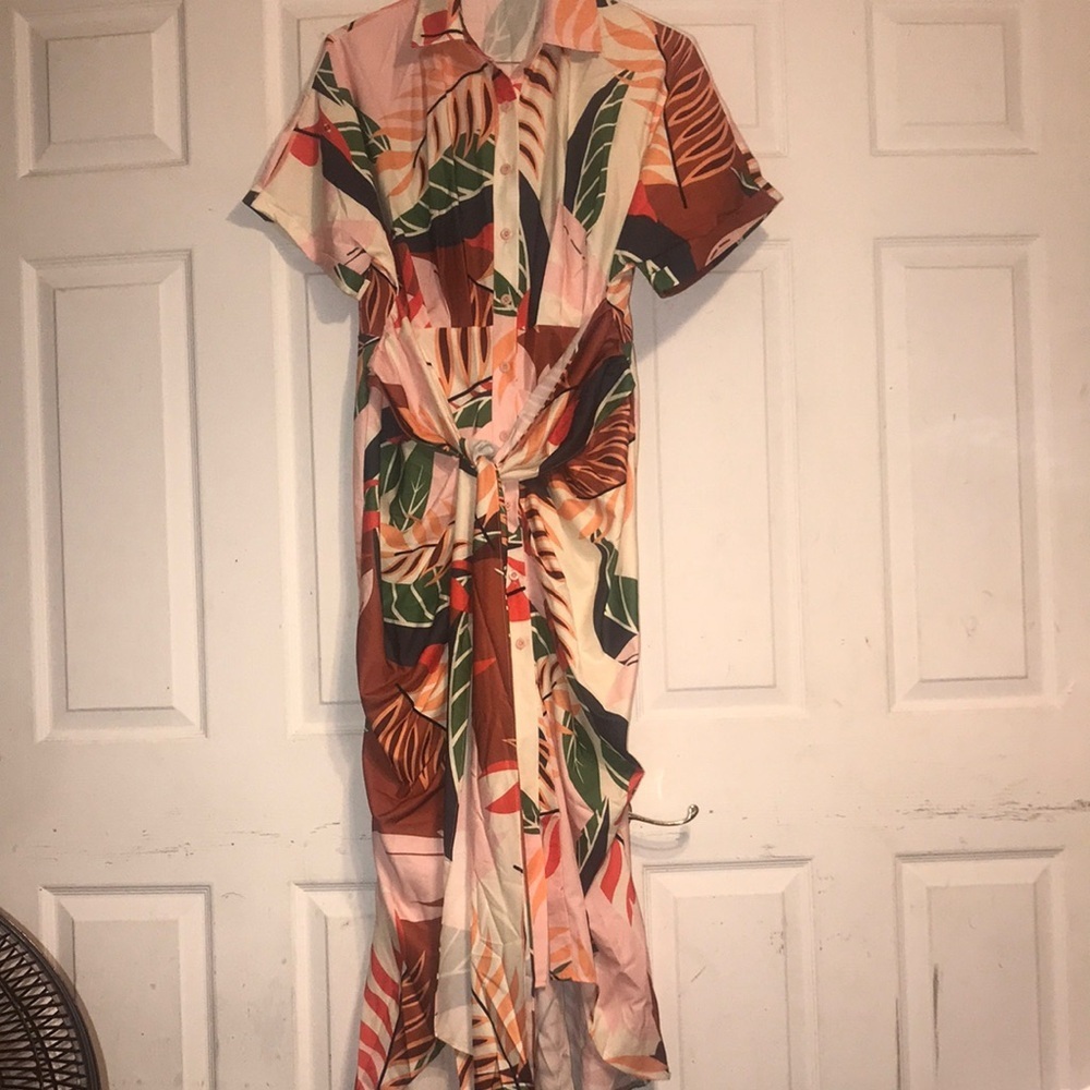 NWOT Women’s Tropical Print Hi-Low Dress